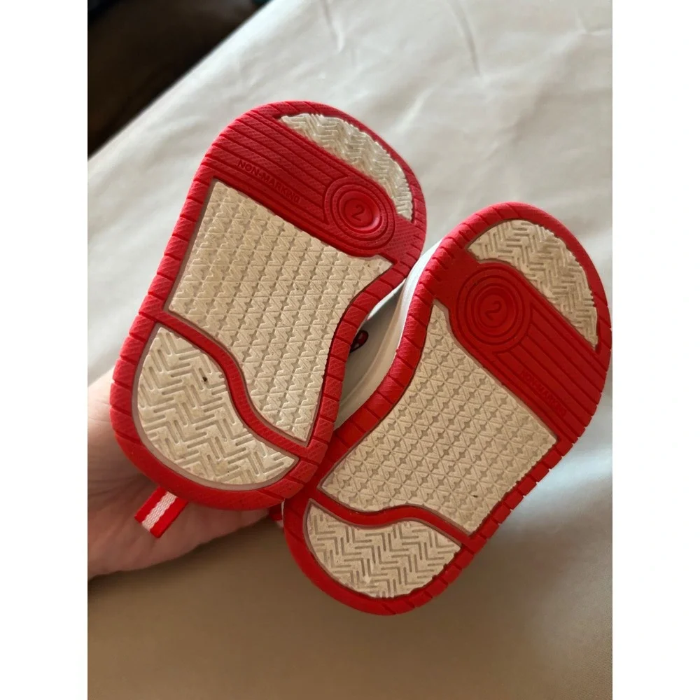 Disney Minnie Mouse Infant Girls Sneakers White Red Polka Dot Bow Size 2 Shoes